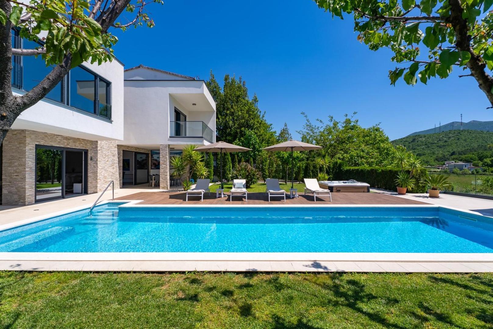 Villa Agava With Heated Pool, Jacuzzi, Sauna, Gym, 4 En-Suite Bedrooms Gata Екстериор снимка